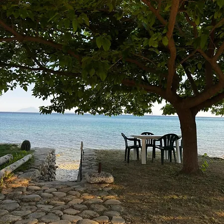 Agnanti - Seafront With Aegean Sea View 아파트 Loutra Elevtheron